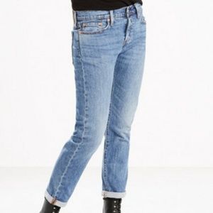 levi's lightweight jeans